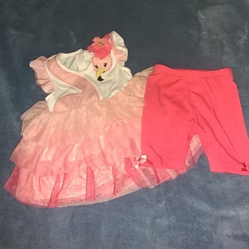 Flamingo outfit. 😍